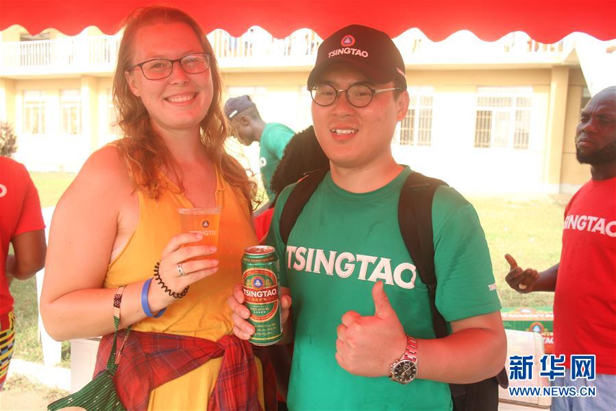 （國(guó)際&middot;圖文互動(dòng)）（3）通訊：中國(guó)啤酒節(jié)走進(jìn)非洲海濱城市