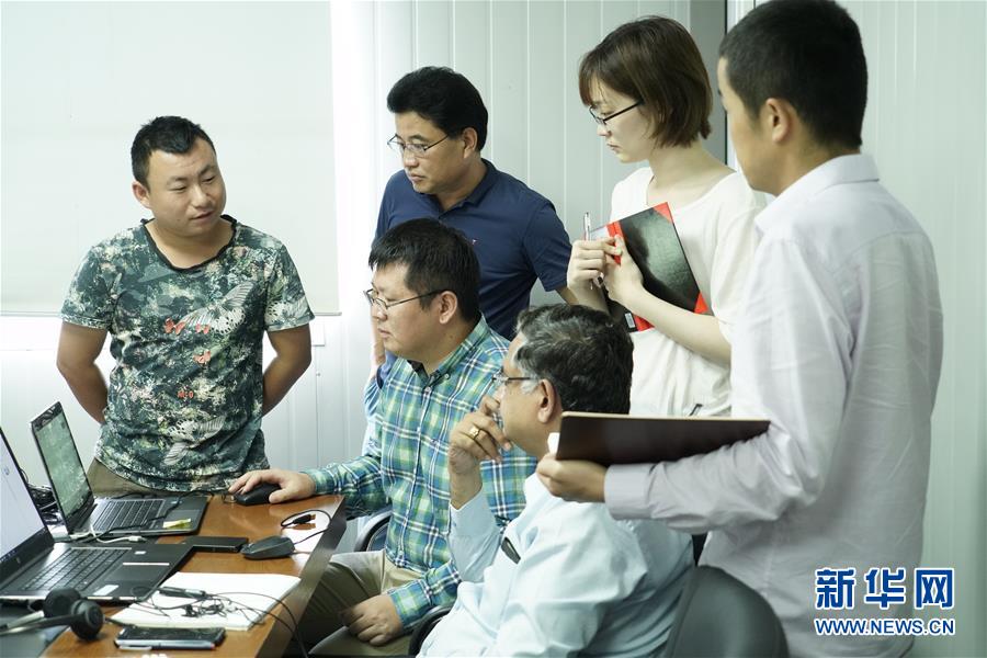 （國(guó)際&middot;圖文互動(dòng)）（1）通訊：春節(jié)，&ldquo;是工期而不是假期&rdquo;&mdash;&mdash;記科倫坡港口城的中國(guó)建設(shè)者