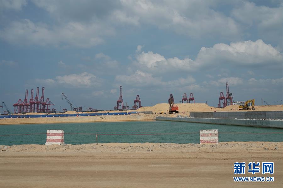 （國(guó)際&middot;圖文互動(dòng)）（5）通訊：春節(jié)，&ldquo;是工期而不是假期&rdquo;&mdash;&mdash;記科倫坡港口城的中國(guó)建設(shè)者