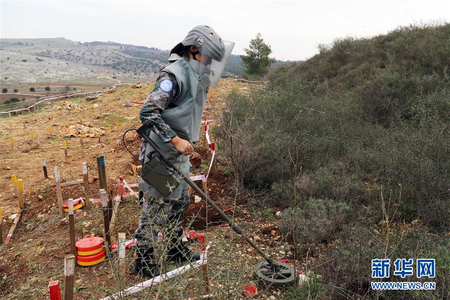 （國際&middot;圖文互動）（2）通訊：&ldquo;中國軍人掃雷一如既往專業(yè)和敬業(yè)！&rdquo;&mdash;&mdash;記中國赴黎維和部隊(duì)完成&ldquo;藍(lán)線&rdquo;3個雷場清排任務(wù)