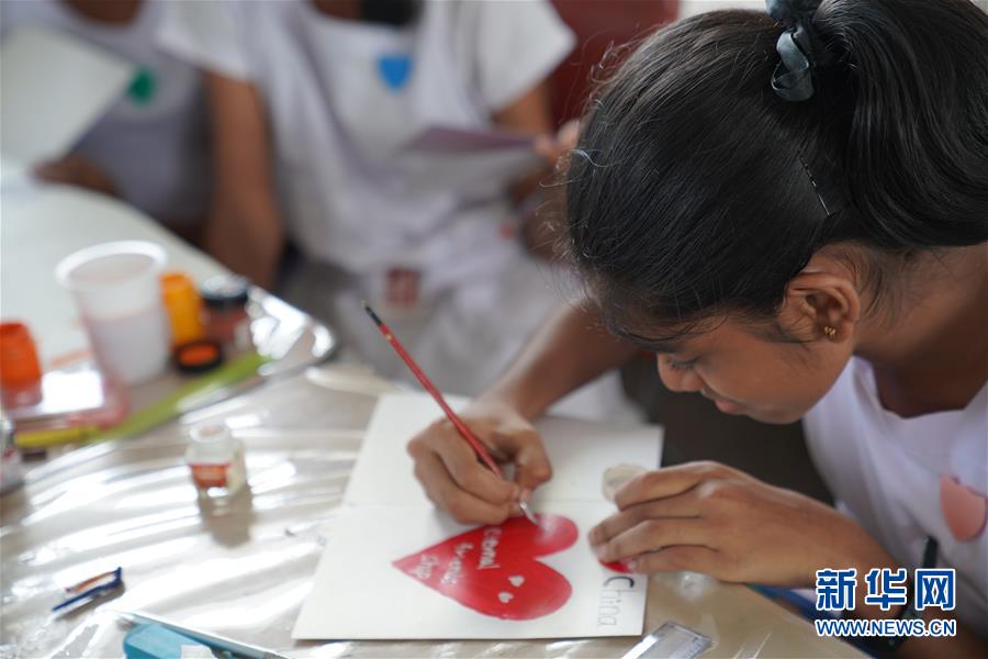 （國(guó)際&middot;圖文互動(dòng)）（1）通訊：&ldquo;愛心是我們抗擊疾病最強(qiáng)的力量&rdquo;&mdash;&mdash;記斯里蘭卡德薇女子學(xué)校師生收到彭麗媛復(fù)信