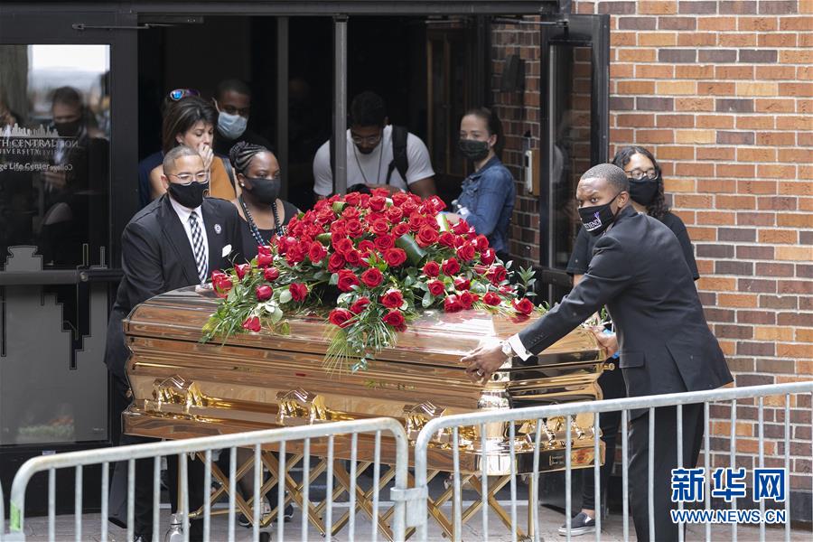 (國際)(1)弗洛伊德追悼會(huì)在明尼阿波利斯舉行