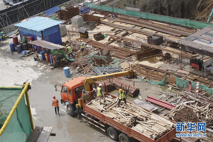 （國際&middot;圖文互動）（1）中國港灣科倫坡房建項目復(fù)工目擊記