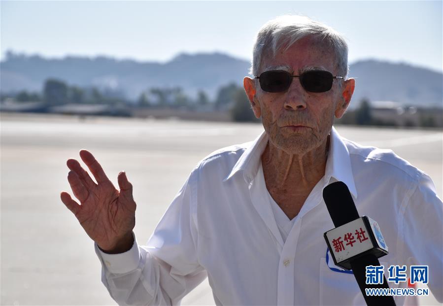 （國際&middot;圖文互動）（1）&ldquo;飛虎隊(duì)&rdquo;百歲老兵駕機(jī)重上藍(lán)天
