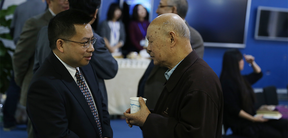 新華網(wǎng)第六屆&ldquo;縱論天下&rdquo;國際問題研討會嘉賓交流