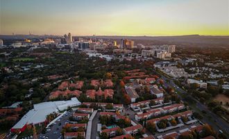 一帶一路&middot;好風(fēng)光|空中俯瞰南非最大城市約翰內(nèi)斯堡