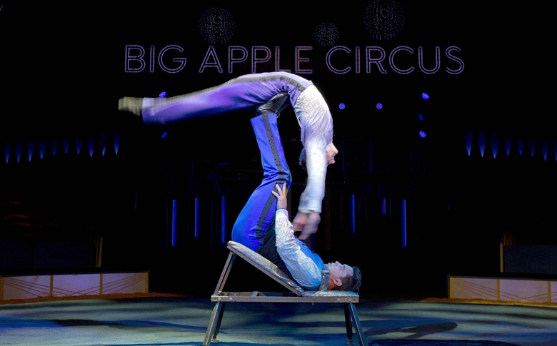 吉尼斯世界紀錄日：32次！30秒蹬人空翻最多次數(shù)