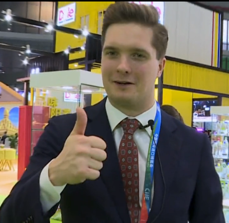 看快閃《不遠萬里來看&ldquo;你&rdquo;》，聽老外點贊進博會