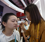 進(jìn)博會(huì)上體驗(yàn)&ldquo;又美又智能&rdquo;