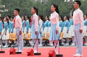 聽(tīng)共青團(tuán)員和少先隊(duì)員的心聲：請(qǐng)黨放心，強(qiáng)國(guó)有我！